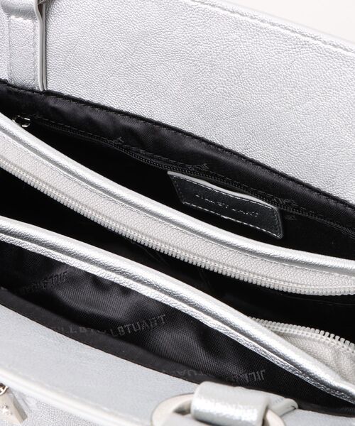 JILL STUART（ジルスチュアート）の「JILL STUART(ジル スチュアート)　ラッフル　2WAYハンド（ハンドバッグ・レディース・シルバー/チョコ/ブラック・FREE）」の6枚目の写真