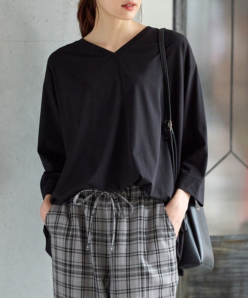 Honeys(ハニーズ)の「8分袖Vネックチュニック(Tシャツ/カットソー・レディース・ブラック/レッド系その他/ダークブラウン系/ネイビー・F)」の8枚目の写真