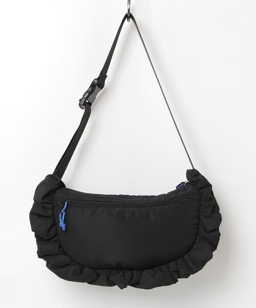 THEATRE PRODUCTS（シアタープロダクツ）の「パファーフリルショルダーバッグ（ショルダーバッグ・レディース・ブラック/グレー・FREE）」の6枚目の写真