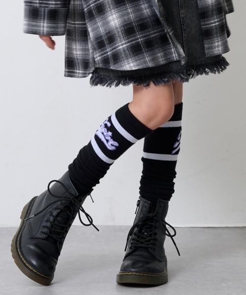 X-girl Stages(エックスガールステージス)の「ラメラインニーハイソックス(ソックス/靴下・キッズ・オフホワイト/ピンク/ブラック・19-21cm/15-17cm/17-19cm)」の3枚目の写真