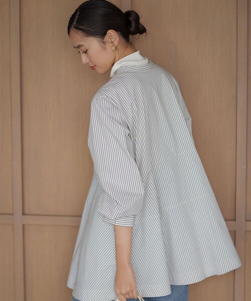 組曲(クミキョク)の「コンパクトシャーティング チュニックブラウス(シャツ/ブラウス・レディース・ネイビー系/ブルー系その他・7/6/5)」の22枚目の写真