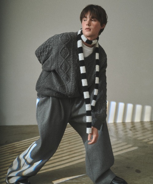 Elanque（エランク）の「volume nep Vneck knit / ボリュームネップVネックニット（ニット/セーター・メンズ・グレー/カーキ/ベージュ・MEDIUM/LARGE/SMALL）」の8枚目の写真