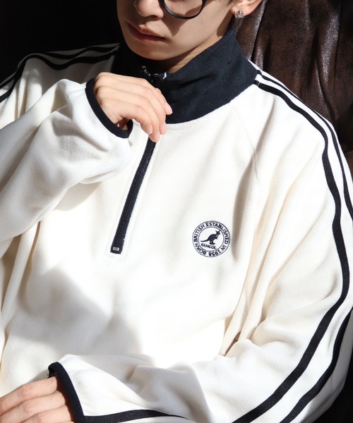 KANGOL（カンゴール）の「【KANGOL/カンゴール】別注 ロゴ刺繍 蓄熱フリース ハーフジップ プルオーバー（スウェット・メンズ・グレー系その他2/グリーン系その他/ブルー系その他/ベージュ系その他/ブラック/ホワイト×ブラック/ホワイト系その他/グリーン/グレー系その他3/ベージュ/ネイビー/ブラック系その他/グレー/オフホワイト/ブラック系その他2/グレー系その他・M/XL/L）」の4枚目の写真