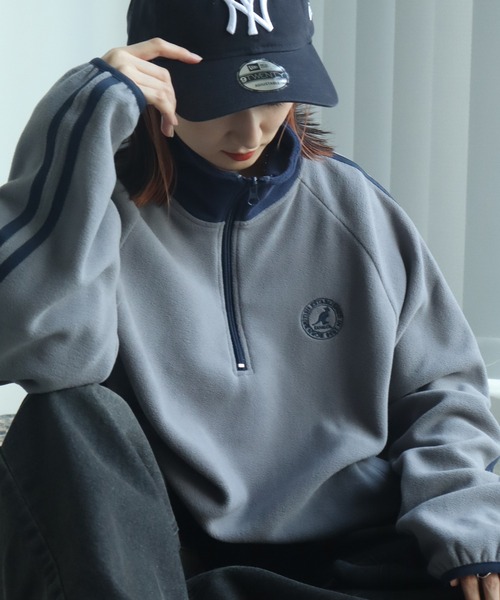 KANGOL（カンゴール）の「【KANGOL/カンゴール】別注 ロゴ刺繍 蓄熱フリース ハーフジップ プルオーバー（スウェット・メンズ・グレー系その他2/グリーン系その他/ブルー系その他/ベージュ系その他/ブラック/ホワイト×ブラック/ホワイト系その他/グリーン/グレー系その他3/ベージュ/ネイビー/ブラック系その他/グレー/オフホワイト/ブラック系その他2/グレー系その他・M/XL/L）」の9枚目の写真