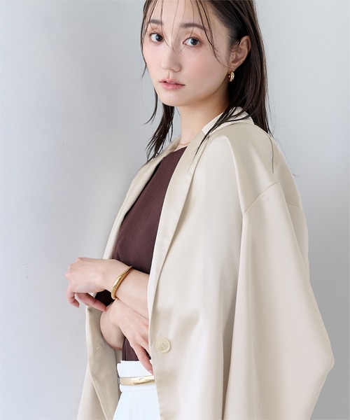UR'S(ユアーズ)の「サテンテーラードジャケット(テーラードジャケット・レディース・ライトベージュ/ライトイエロー・L/M/S)」の11枚目の写真