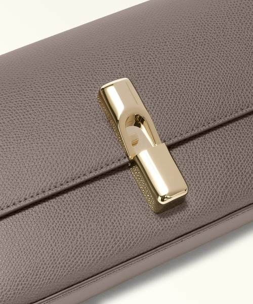 FURLA（フルラ）の「フルラ イリデ クロスボディバッグ（ショルダーバッグ・レディース・レッド/チャコールグレー/ライトピンク/ピンクベージュ/ライトブルー/アイボリー/ブラック/グリーン・ONE SIZE）」の18枚目の写真