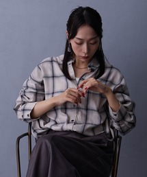 オンブレシャツ