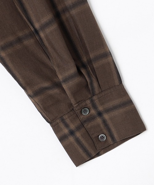 NICOLE white(ニコルホワイト)の「オンブレシャツ(シャツ/ブラウス・レディース・ネイビー/オフホワイト/ブラウン・FREE)」の7枚目の写真