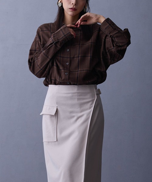 NICOLE white(ニコルホワイト)の「オンブレシャツ(シャツ/ブラウス・レディース・ネイビー/オフホワイト/ブラウン・FREE)」の14枚目の写真