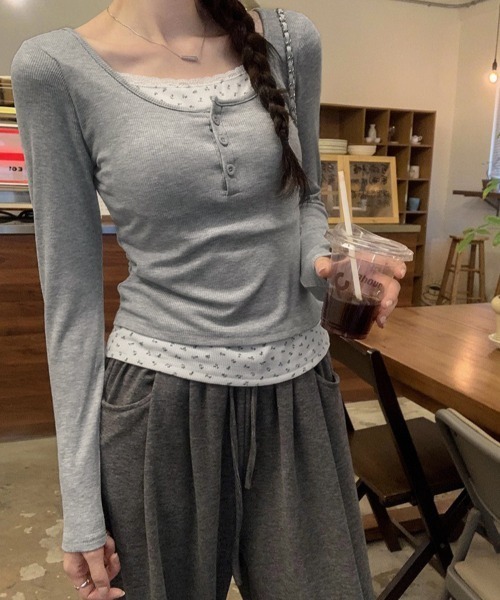 Teem Store(チームストア)の「【裏起毛】花柄フェイクレイヤードヘンリーネックリブロンT(Tシャツ/カットソー・レディース・ホワイト/グレー・M/L)」の11枚目の写真
