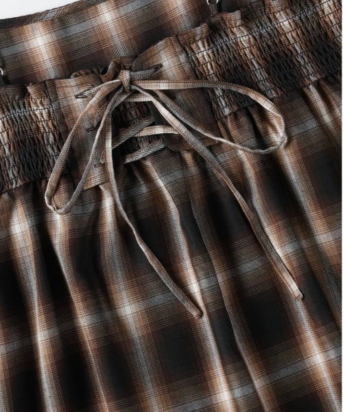 Right-on（ライトオン）の「【HONEYSUCKLE ROSE】オンブレチェックキャミ (トレンド/体型カバー)（その他トップス・レディース・ブラウン/ブラック・S/M/L）」の13枚目の写真