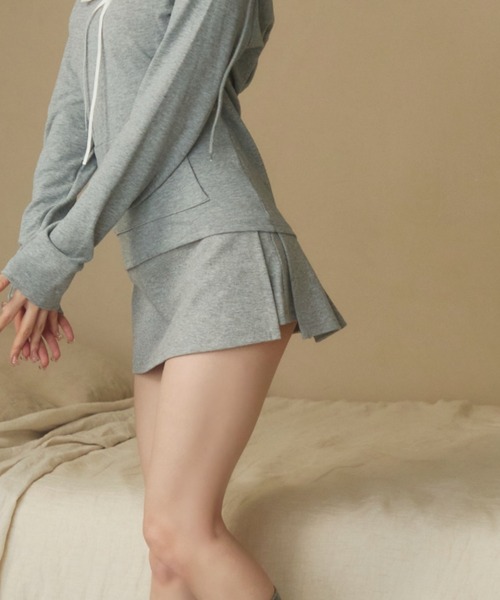 TITTY&CO.(ティティーアンドコー)の「ロゴ入りスウェットタイトスカート(スカート・レディース・ブラック/ホワイト/グレー・FREE)」の9枚目の写真