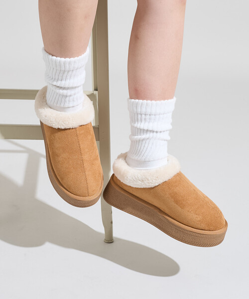 FREAK'S STORE（フリークスストア）の「限定展開 エコファーミュール/フェイクムートンシューズ（スリッポン・レディース・ブラック/チャコールグレー/ライトブラウン/ベージュ・36/37/38）」の7枚目の写真