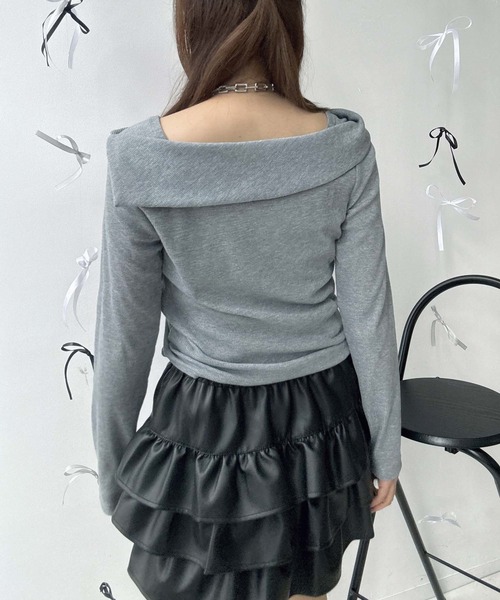 AS KNOW AS plus(アズノゥアズプラス)の「♪シャーリングリボン結び オフショル風ラメニットプルオーバー(Tシャツ/カットソー・レディース・シルバー系/ブラック/ホワイト系・FREE)」の13枚目の写真