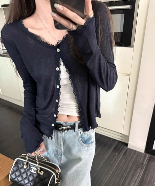 MEMECLE(メメクル)の「【 MEMECLE / メメクル 】シンプル フリル クルーネックカーディガン(カーディガン/ボレロ・レディース・グレー/ホワイト/ネイビー・SMALL/MEDIUM)」の3枚目の写真