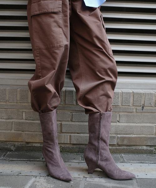 CLANE(クラネ)の「SLIM SUEDE BOOTS(ブーツ・レディース・ブラック/ブラウン・36/37/38)」の2枚目の写真