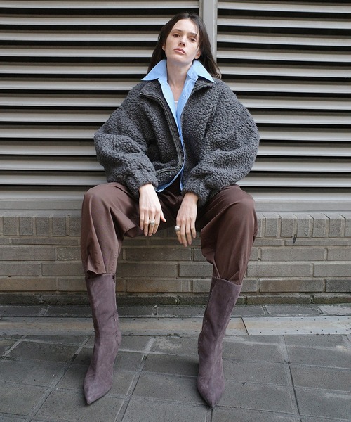 CLANE(クラネ)の「SLIM SUEDE BOOTS(ブーツ・レディース・ブラック/ブラウン・36/37/38)」の3枚目の写真