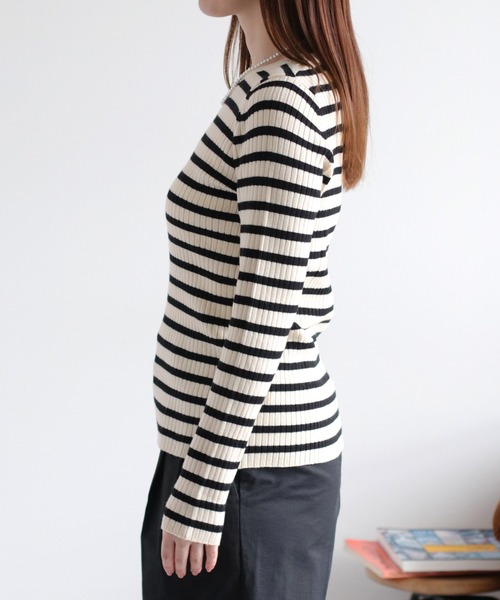 cepo（セポ）の「〈WEB限定カラーあり〉ワイドリブクルーネックニットプルオーバー（ニット/セーター・レディース・イエロー/グリーン系その他/ラベンダー/ホワイト系その他/ピンク/グリーン/ブラウン/ブラック/カーキ/ブラウン系その他/オフホワイト・M）」の20枚目の写真