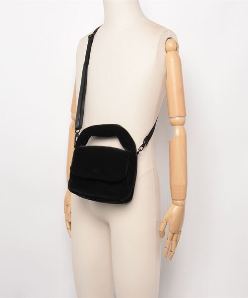 THE NORTH FACE（ザノースフェイス）の「【THE NORTH FACE/ザノースフェイス】トートバッグミニ（BUBBLY　TOTE　BAG　MINI)（ショルダーバッグ・レディース・ブラック/クリーム・ONE SIZE）」の14枚目の写真