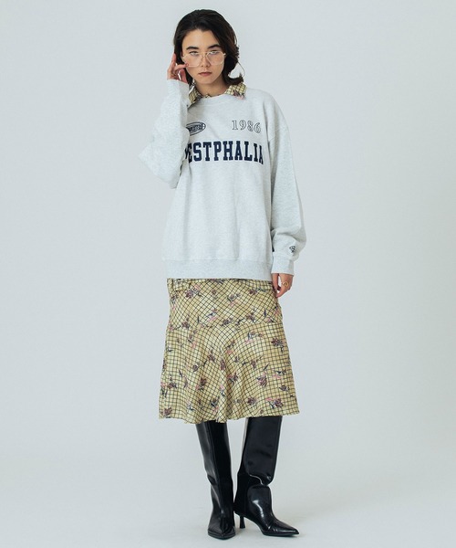 ROSE BUD（ローズバッド）の「PATCH EMBROIDERY PULLOVER（スウェット・レディース・ライトグレー/ホワイト/チャコールグレー・ONE SIZE）」の6枚目の写真