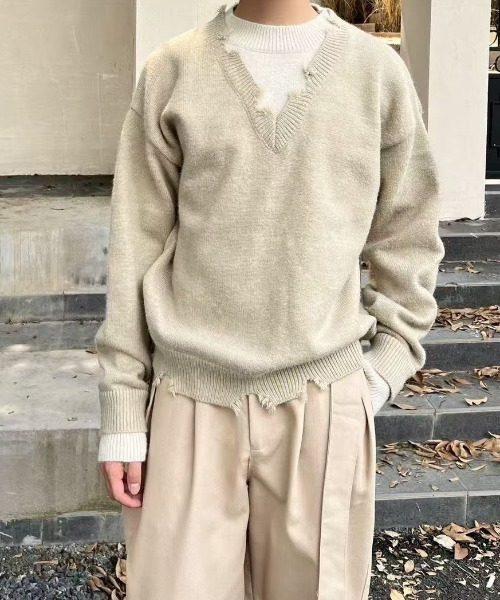 セール】ダメージVネックニットプルオーバー（ニット/セーター