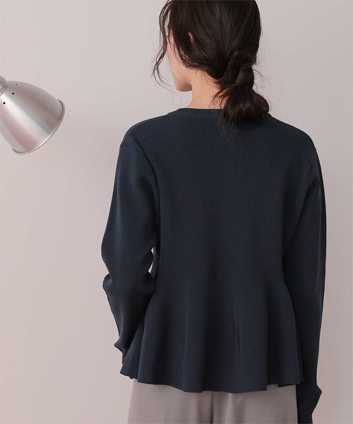 titivate（ティティベイト）の「【26SS新作/2026 SPRING COLLECTION/手洗い可】ゴールド釦ペプラムニットカーディガン（カーディガン/ボレロ・レディース・アイボリー/ブラック/ネイビー/ブラウン・S/L/M）」の17枚目の写真