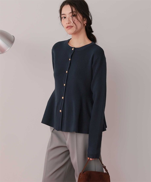 titivate（ティティベイト）の「【26SS新作/2026 SPRING COLLECTION/手洗い可】ゴールド釦ペプラムニットカーディガン（カーディガン/ボレロ・レディース・アイボリー/ブラック/ネイビー/ブラウン・S/L/M）」の18枚目の写真