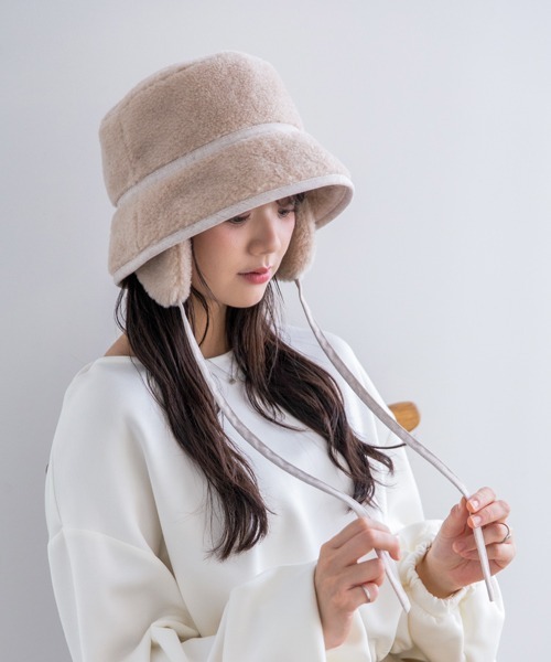 polcadot(ポルカドット)の「ボア イヤーマフバケットハット(ハット・レディース・アイボリー/ブラック/ベージュ・FREE)」の1枚目の写真