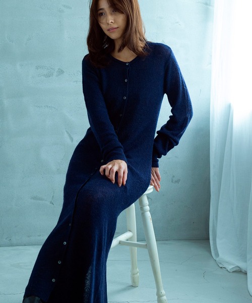 AJUGA.（アジュガ）の「モヘヤタッチ 2WAYロングカーディガンワンピース（ワンピース・レディース・ブラック/ネイビー・FREE）」の4枚目の写真