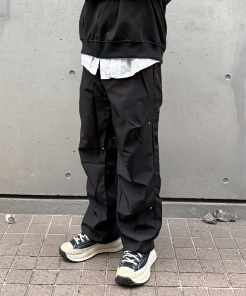 lilful(リルフル)の「スタッズタックデザインナイロンカーゴパンツ(カーゴパンツ・メンズ・ブラック・M/L)」の12枚目の写真