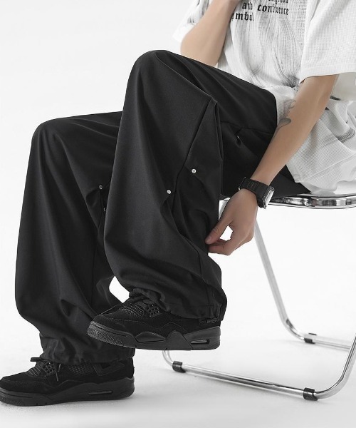 lilful(リルフル)の「スタッズタックデザインナイロンカーゴパンツ(カーゴパンツ・メンズ・ブラック・M/L)」の18枚目の写真