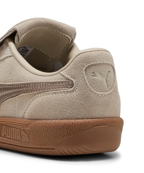 PUMA(プーマ)の「PUMA PALERMO PREMIUM METALLIC(プーマ パレルモ プレミアム メタリック)(スニーカー・メンズ・グレー系/ベージュ系・23cm/23.5cm/24cm/24.5cm/25cm/25.5cm/26cm/26.5cm/27cm/27.5cm/28cm/28.5cm/29cm)」の12枚目の写真