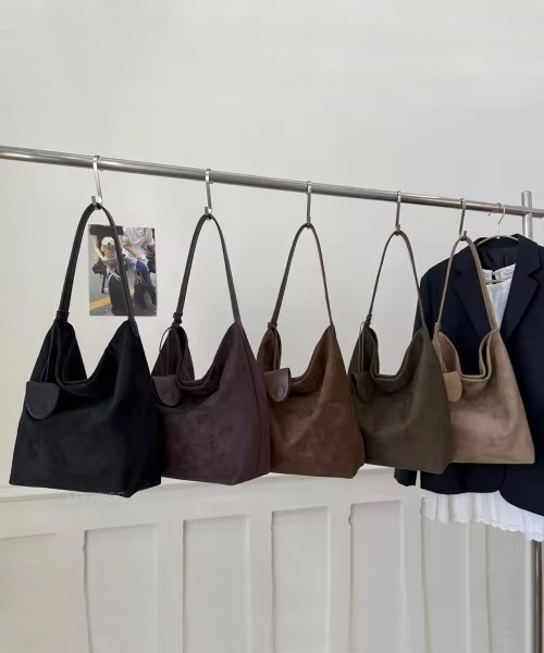 ammy.（エイミードット）の「【 ammy. / エイミードット 】 スエードライク バケツ型 ワンショルダーバッグ（ショルダーバッグ・レディース・ブラック/カーキ/ベージュ/ブラウン/ダークブラウン・FREE）」の14枚目の写真