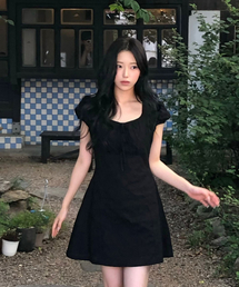 TWEE（トゥウィー）の「Junior Ribbon Embroidery Square One Piece（ワンピース・レディース）」