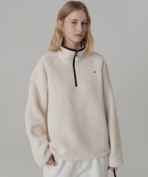 LOOKAST（ルックキャスト）の「ベキ フリース スウェットシャツ_アイボリー / BECKY FLEECE SWEATSHIRT_IVORY（Tシャツ/カットソー・レディース・アイボリー・FREE）」の2枚目の写真
