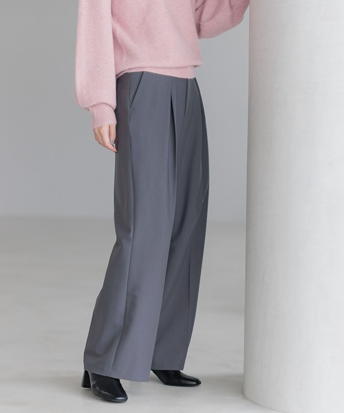 Andemiu（アンデミュウ）の「カサネタックストレートパンツ606419（スラックス・レディース・チャコールグレー/アイボリー/ブラウン/グレー・SMALL/MEDIUM）」の4枚目の写真