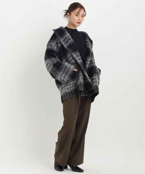 Andemiu（アンデミュウ）の「カサネタックストレートパンツ606419（スラックス・レディース・チャコールグレー/アイボリー/ブラウン/グレー・SMALL/MEDIUM）」の18枚目の写真