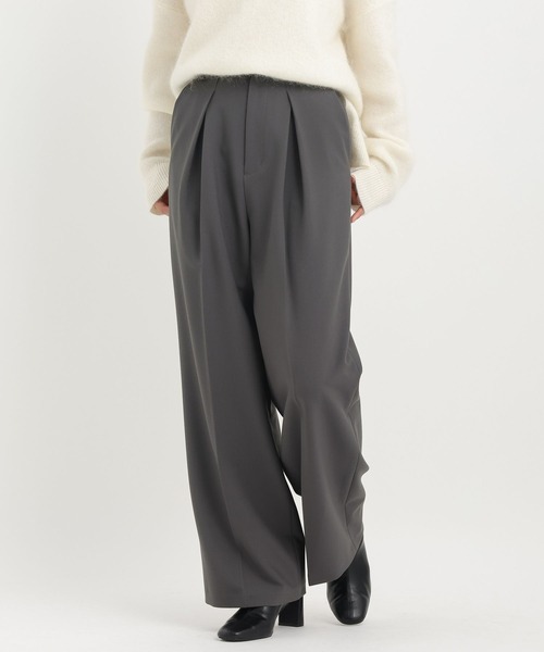 Andemiu（アンデミュウ）の「カサネタックストレートパンツ606419（スラックス・レディース・チャコールグレー/アイボリー/ブラウン/グレー・SMALL/MEDIUM）」の20枚目の写真