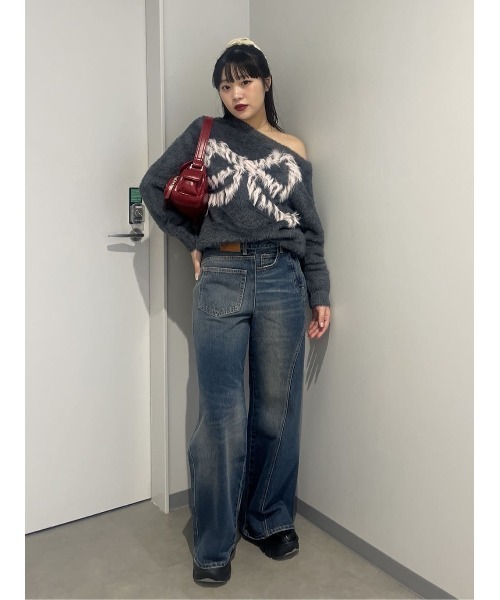 SLY(スライ)の「ONE SHOULDER RIBBON KNIT TOPS ワンショルダー リボン ニット トップス(ニット/セーター・レディース・ブラック/オフホワイト/グレー/レッド・FREE)」の10枚目の写真