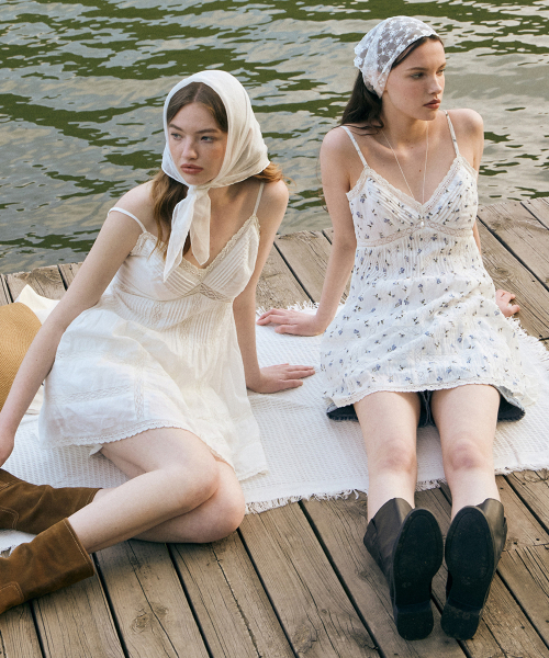 LADY VOLUME(レディーボリューム)の「フローラルシャーリングミニドレス(ブルー)(ワンピース・レディース・その他・SMALL/MEDIUM)」の1枚目の写真