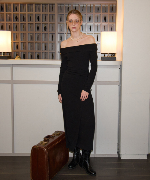SALON DE YOHN（サロンドヨーン）の「Off Shoulder Long Wrap Dress_ Black（ワンピース・レディース・その他・SMALL/MEDIUM）」の3枚目の写真