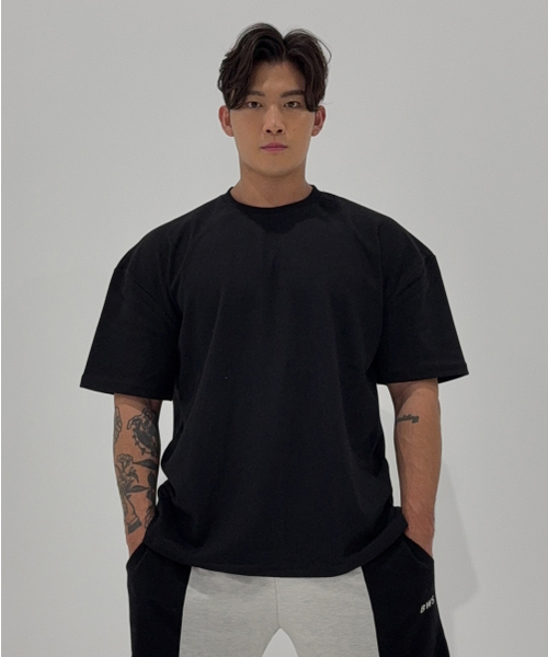 BARBELLWORKS(バーベルワークス)の「特異裏面オーバーサイズ_6カラー(Tシャツ/カットソー・メンズ・ホワイト/ブラック/アッシュブラウン/カーキ/オートミール/チャコール・X-LARGE/SMALL/MEDIUM/LARGE)」の7枚目の写真
