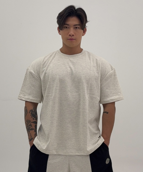 BARBELLWORKS(バーベルワークス)の「特異裏面オーバーサイズ_6カラー(Tシャツ/カットソー・メンズ・ホワイト/ブラック/アッシュブラウン/カーキ/オートミール/チャコール・X-LARGE/SMALL/MEDIUM/LARGE)」の10枚目の写真