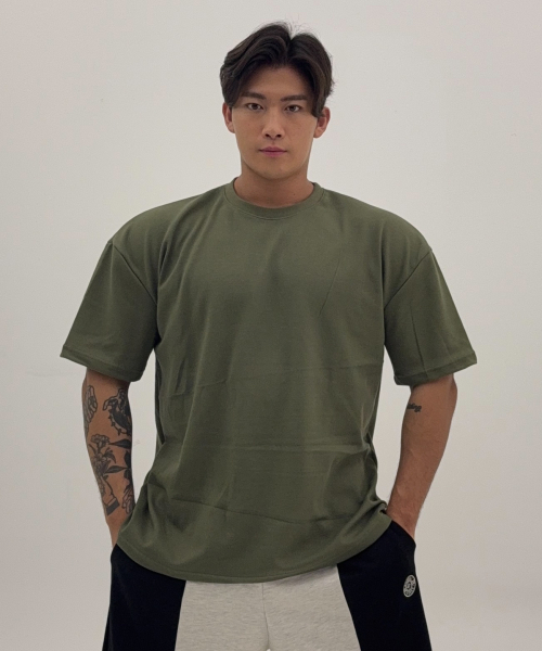 BARBELLWORKS(バーベルワークス)の「特異裏面オーバーサイズ_6カラー(Tシャツ/カットソー・メンズ・ホワイト/ブラック/アッシュブラウン/カーキ/オートミール/チャコール・X-LARGE/SMALL/MEDIUM/LARGE)」の12枚目の写真