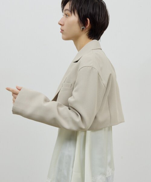 GALLARDAGALANTE（ガリャルダガランテ）の「クロップドジャケット（ブルゾン・レディース・ネイビー/ベージュ・FREE）」の4枚目の写真