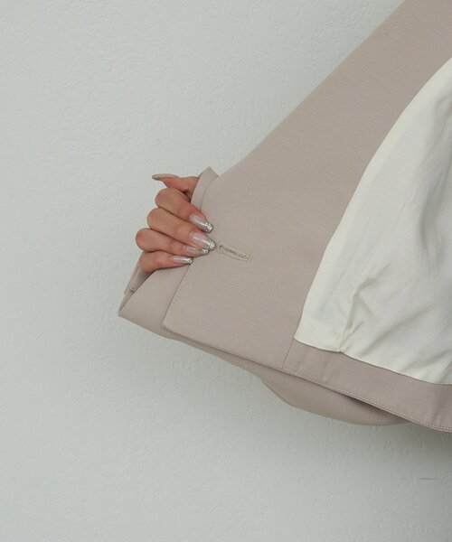 GALLARDAGALANTE（ガリャルダガランテ）の「クロップドジャケット（ブルゾン・レディース・ネイビー/ベージュ・FREE）」の17枚目の写真