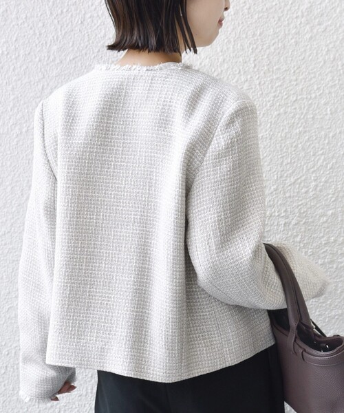 SHIPS（シップス）の「トライスピン 杢 ツイード パール モチーフ ボタン ジャケット（セレモニー対応可）（ノーカラージャケット・レディース・ネイビー/ライトグレー/ブラック・36/38）」の5枚目の写真