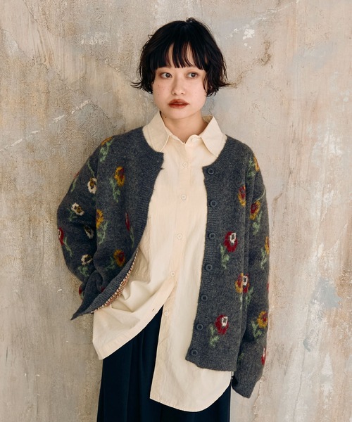 Crisp（クリスプ）の「フラワーパターンニットカーディガン（カーディガン/ボレロ・レディース・ブラウン/グレー・FREE）」の7枚目の写真