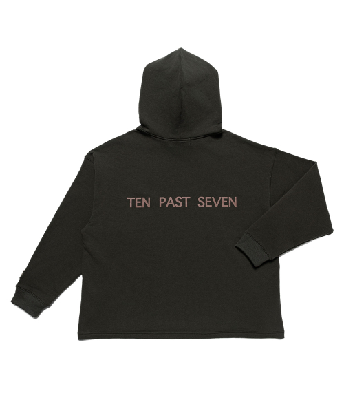 TEN PAST SEVEN(テン ファスト セブン)の「オーバーサイズフードパーカー - カーキ(パーカー・メンズ・その他・SMALL/MEDIUM/LARGE)」の2枚目の写真