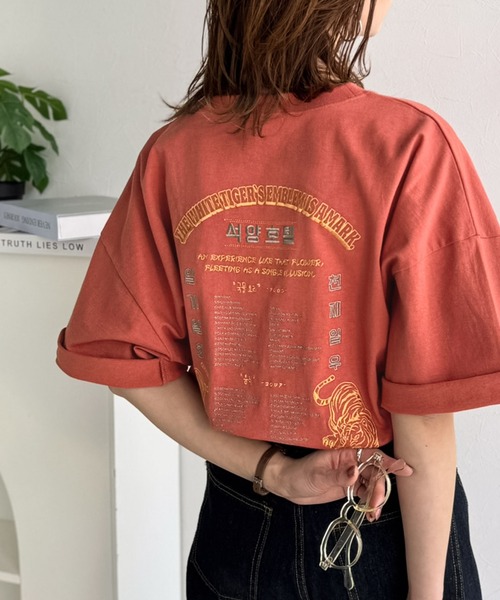 Java(ジャバ)の「《JaVa ジャバコラボ》大人の魅力を引き立てる、綿100%個性派TEE!韓国刺繍レシピオーバーサイズロゴTシャツ(Tシャツ/カットソー・レディース・ネイビー/アイボリー/チャコール/ブラウン/オレンジ・X-LARGE/SMALL/MEDIUM/LARGE)」の21枚目の写真